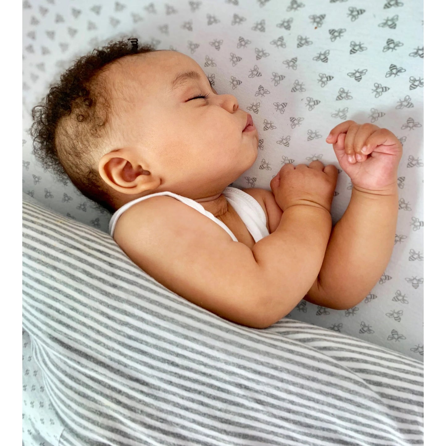 Burt's Bees Baby BEESNUG® Fitted Crib Sheet (Honey Bee Grey)