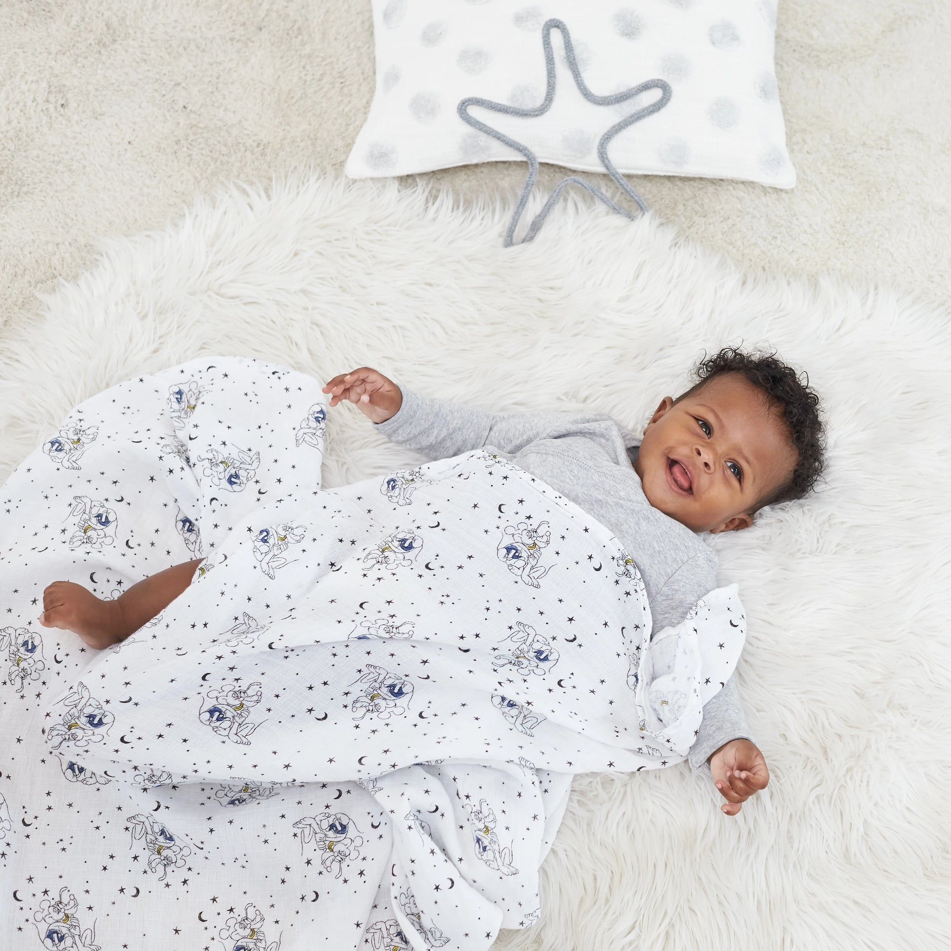 Aden anais mickey swaddle outlet